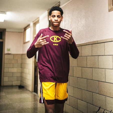 Kiyan Anthony is 6 ft and 5 inches tall.